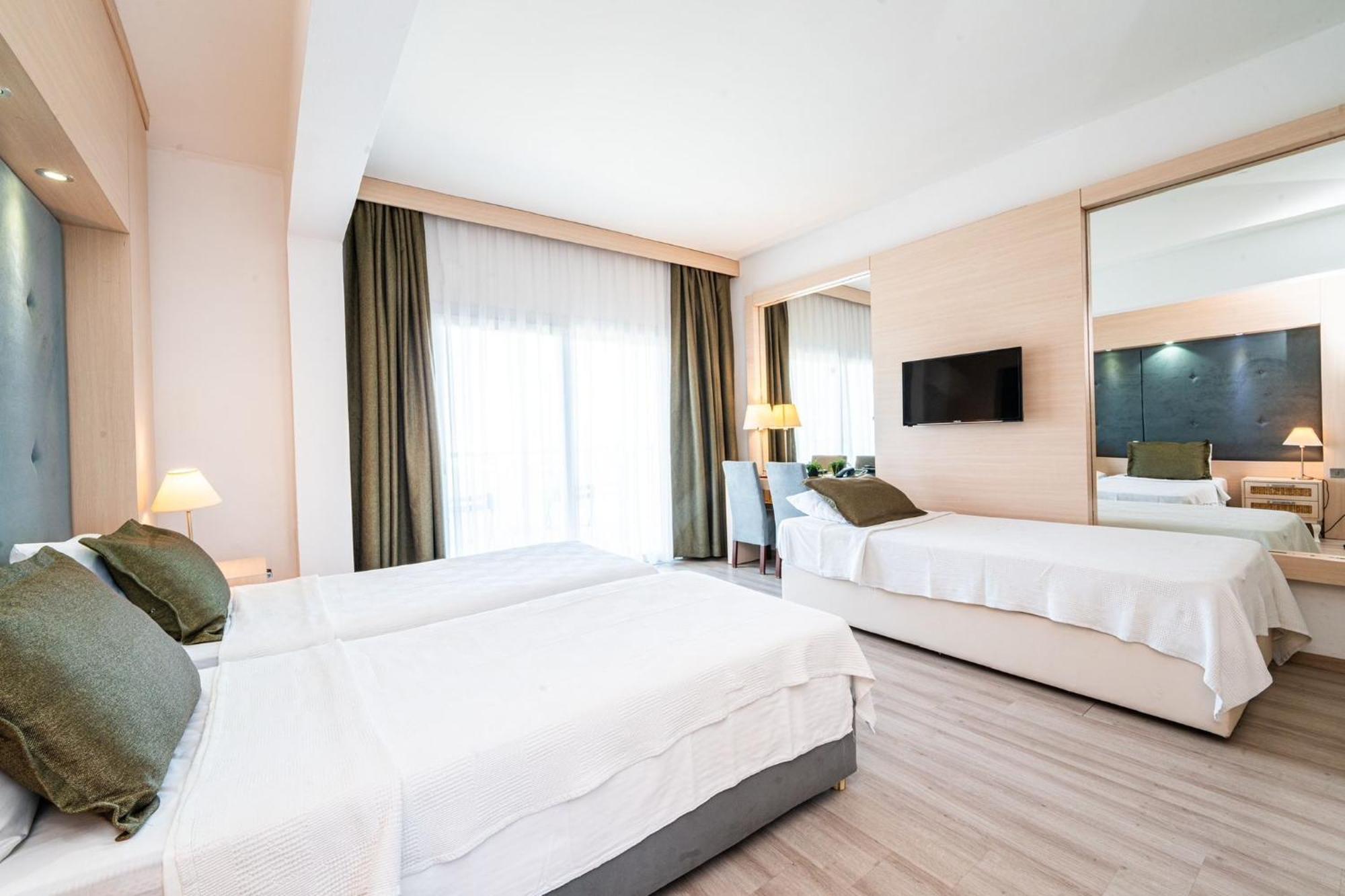 Manolya Hotel ラピソス エクステリア 写真