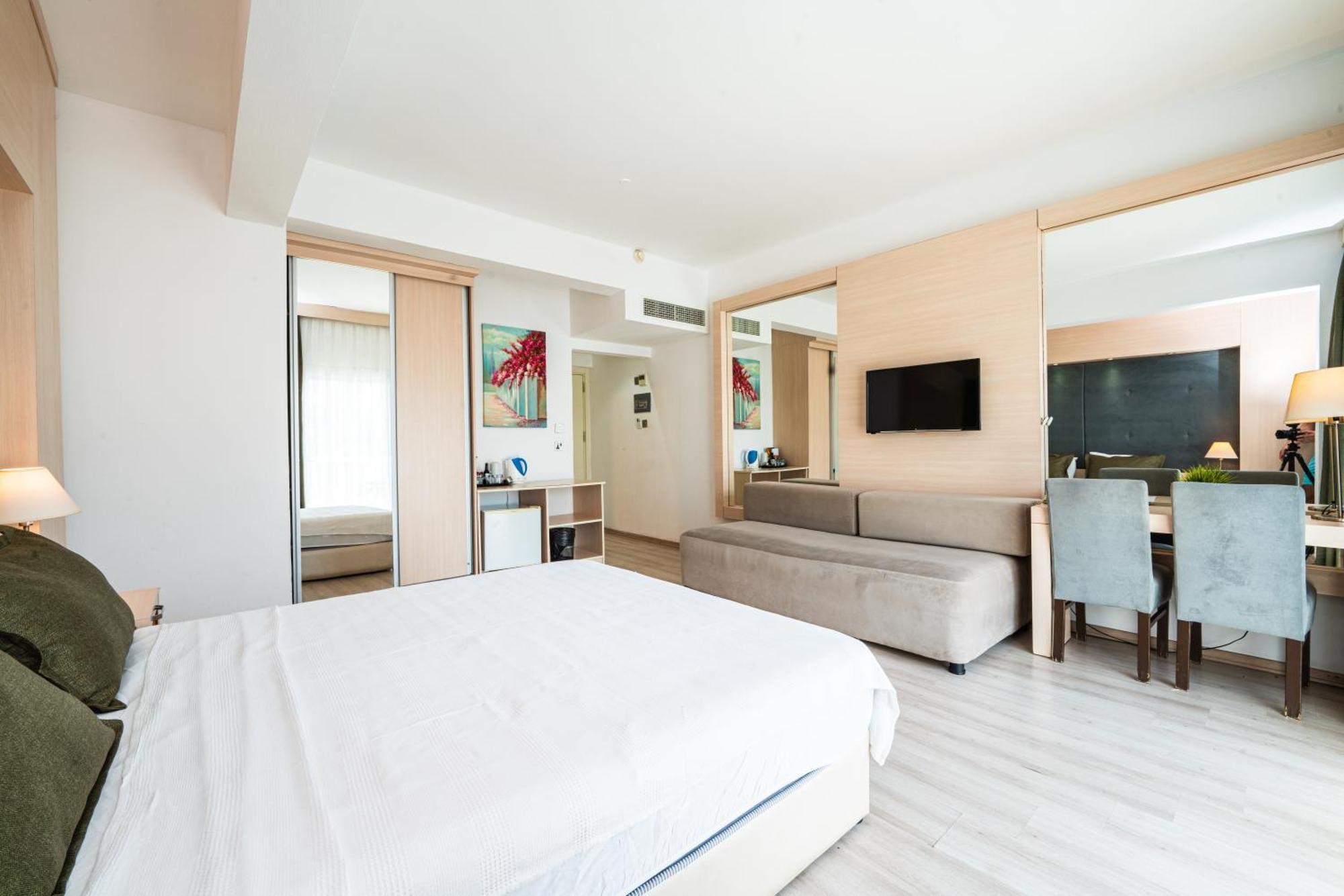 Manolya Hotel ラピソス エクステリア 写真