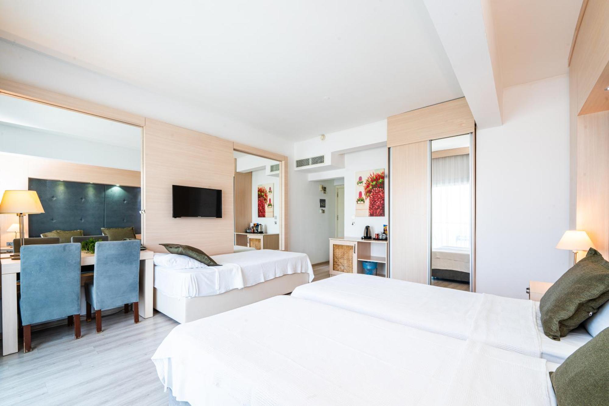 Manolya Hotel ラピソス エクステリア 写真